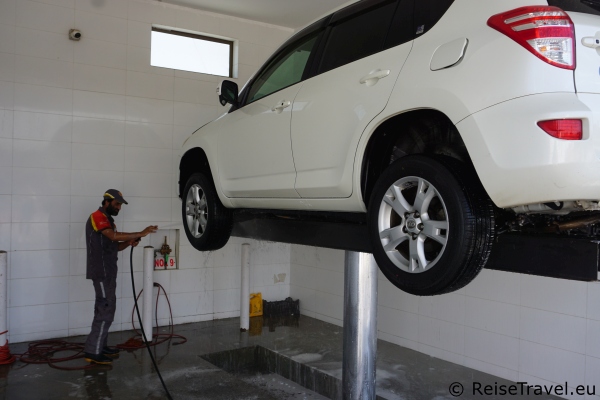 Autowaschen in Pakistan