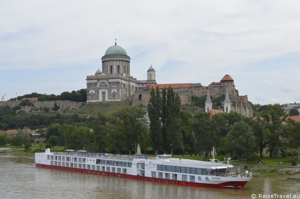 Esztergom mit Belvedere nicko cruises by ReiseTravel.eu 