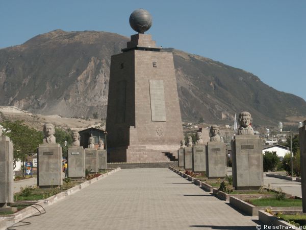 Ecuador La Mitad del Mundo by ReiseTravel.eu 