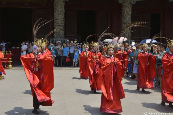 Tänzer Konfuzius aus Qufu in China, 