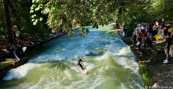Eisbachwelle