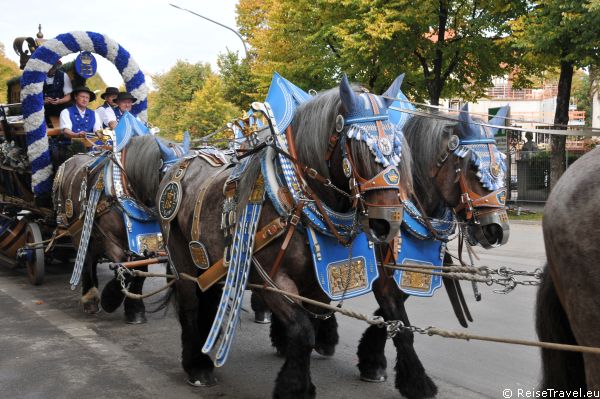 Oktoberfest Wies&amp;rsquo;n Muenchen by Gabi Draeger ReiseTravel.eu 