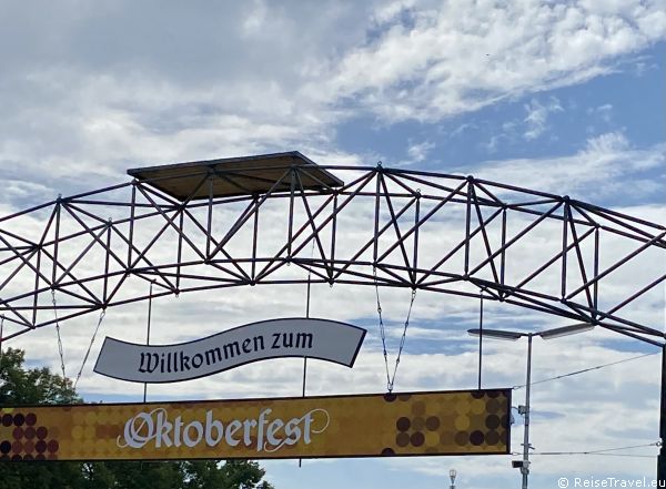 Oktoberfest. O&amp;lsquo;zapft is!