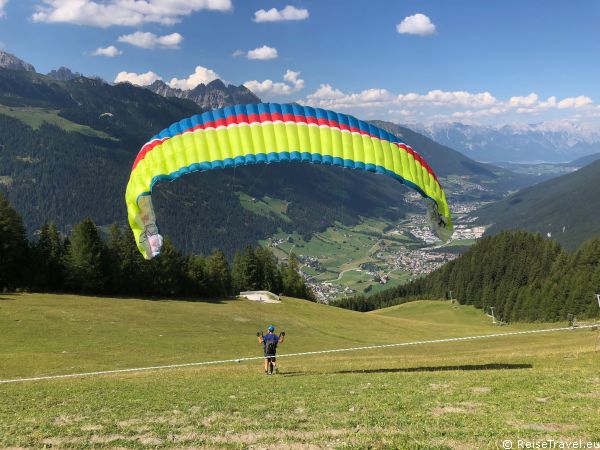 Paraglider im Stubaital