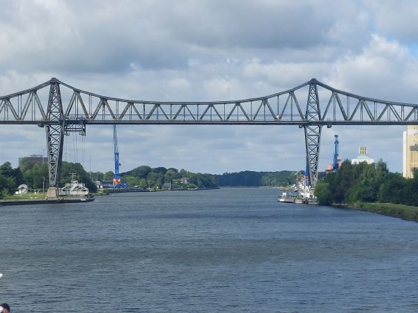 Nord-Ostsee-Kanal Eisenbahnhochbr&amp;uuml;cke Rendsburg mit Schwebef&amp;auml;hre